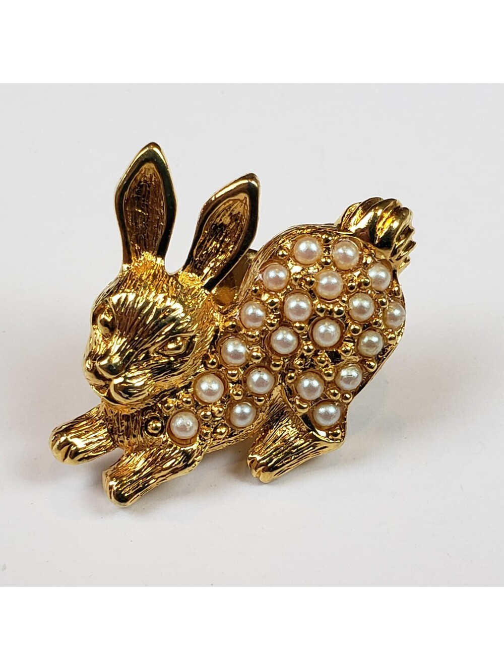 Vintage Avon Rabbit Easter Bunny Faux Seed Pearls Gold Tone Lapel Pin